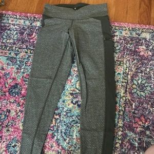 Green athleta patterned leggings